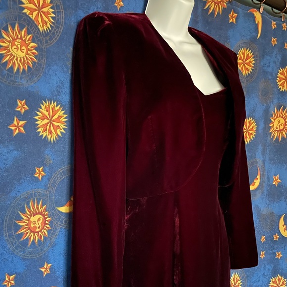 Velvet 2 piece Sunny Choi dress and jacket - Picture 3 of 14